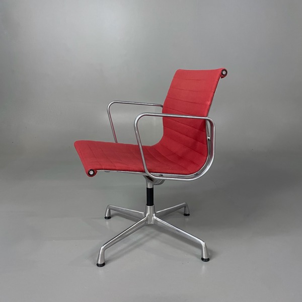 Arbetsstol Vitra Aluminium Chair EA 108