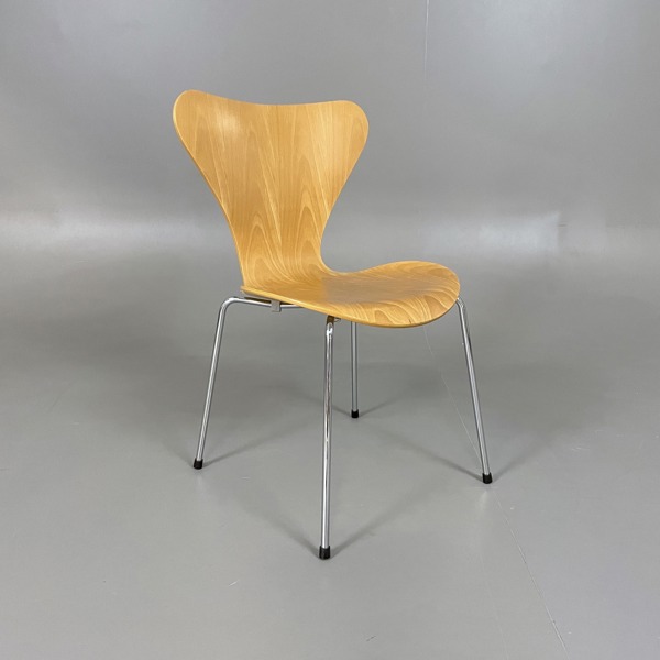 Stol Sjuan Fritz Hansen Arne Jacobsen