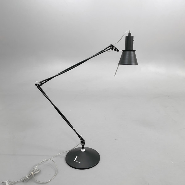 Skrivbordslampa Luxo Viviana