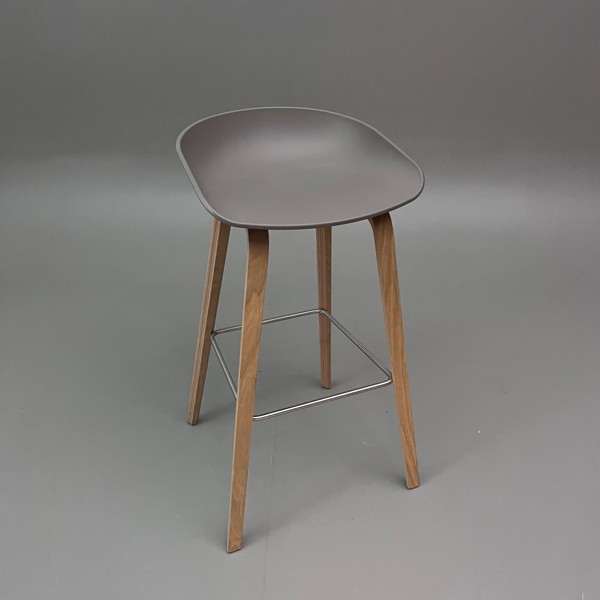 Barpall Hay About A Stool 32