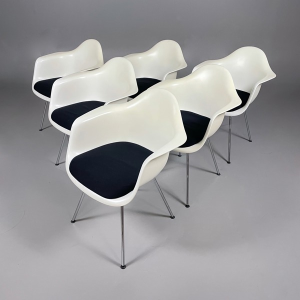 6st Karmstolar Vitra Eames Plastic Armchair DAX