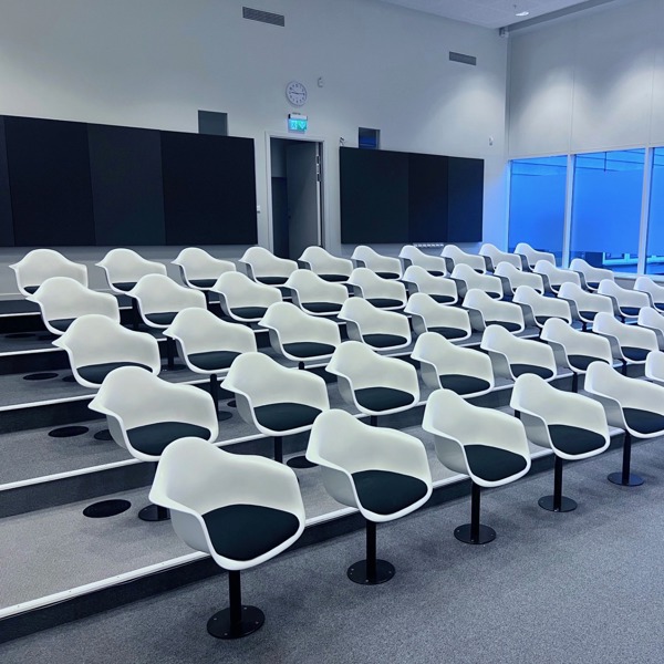 Vitra Eames Plastic Armchair "Lecture Hall"