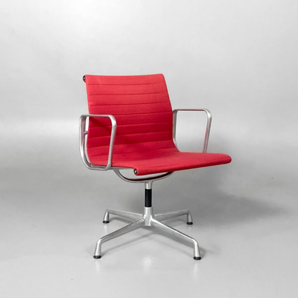 Arbetsstol Vitra Aluminium Chair EA 108