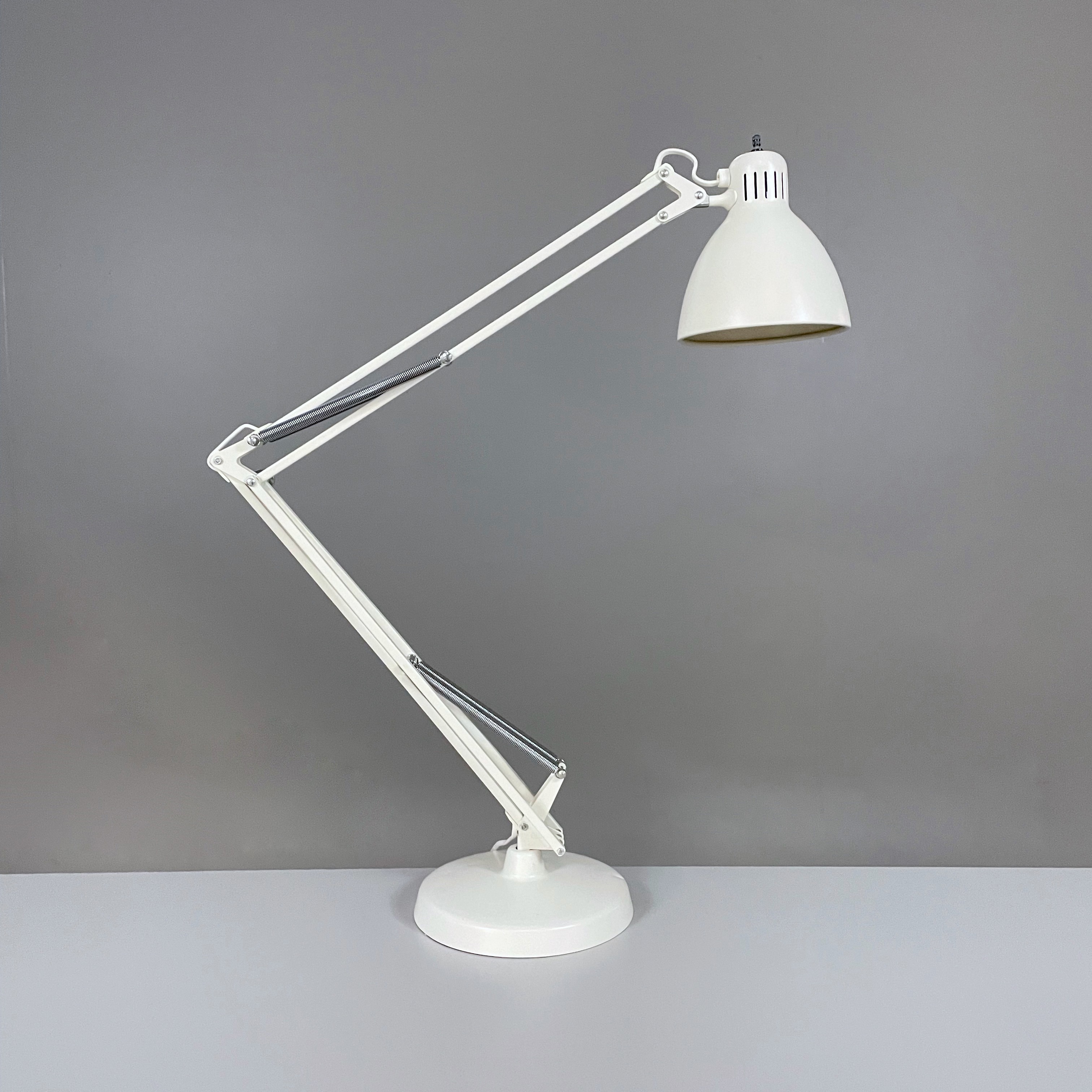 Skrivbordslampa Luxo L-1 - Jac Jacobsen | Auktion