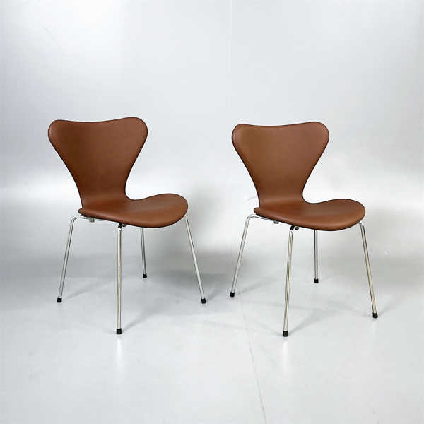 Arne Jacobsen - Sjuan 3107 - FRITZ HANSEN