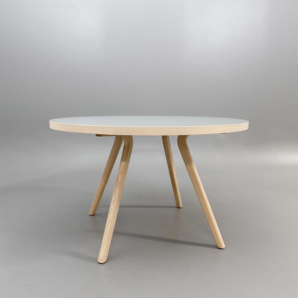 Matbord Swedese Bespoke Angle