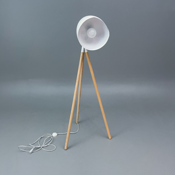 FYND - Golvlampa Gärsnäs Orbit