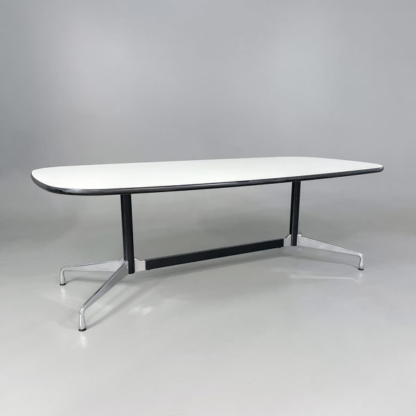 Charles & Ray Eames - Eames Segmented Table - VITRA