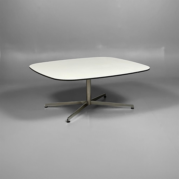 Gunilla Allard - Soffbord Cooper - LAMMHULTS