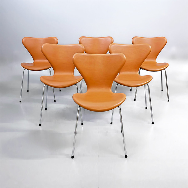 Arne Jacobsen - 6 st Sjuan 3107 - FRITZ HANSEN