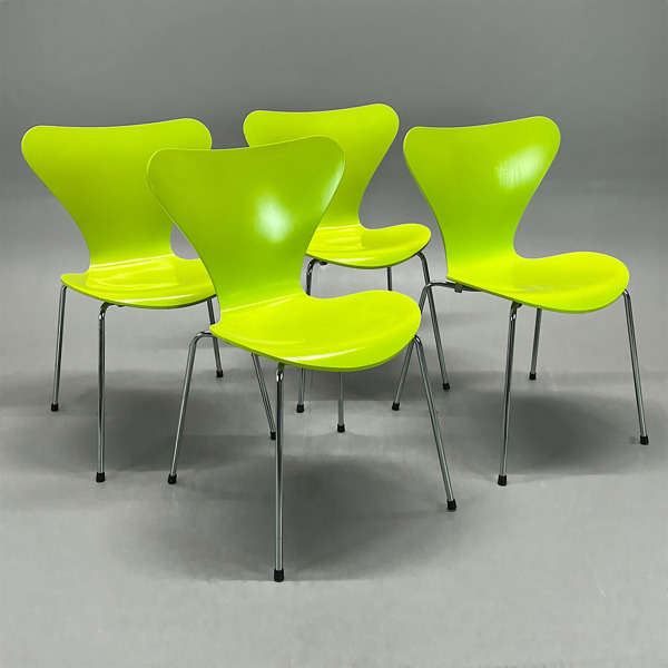 Caféstolar, Sjuan 3107, Fritz Hansen, Arne Jacobsen