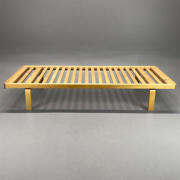 Alvar Aalto - Dagbädd 710- Artek