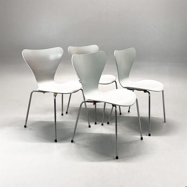 Arne Jacobsen - Caféstol "Sjuan 3107" - Fritz Hansen