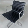 Charles & Ray Eames -  Aluminium Chair EA108 - VITRA