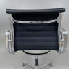 Charles & Ray Eames -  Aluminium Chair EA108 - VITRA