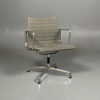 Ray & Charles Eames - Aluminium Chair EA 108 - VITRA