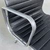 Charles & Ray Eames -  Aluminium Chair EA108 - VITRA