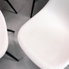 Stolar "Eames Plastic Chair DSW" - Vitra