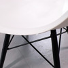 Stolar "Eames Plastic Chair DSW" - Vitra