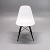 Stolar "Eames Plastic Chair DSW" - Vitra