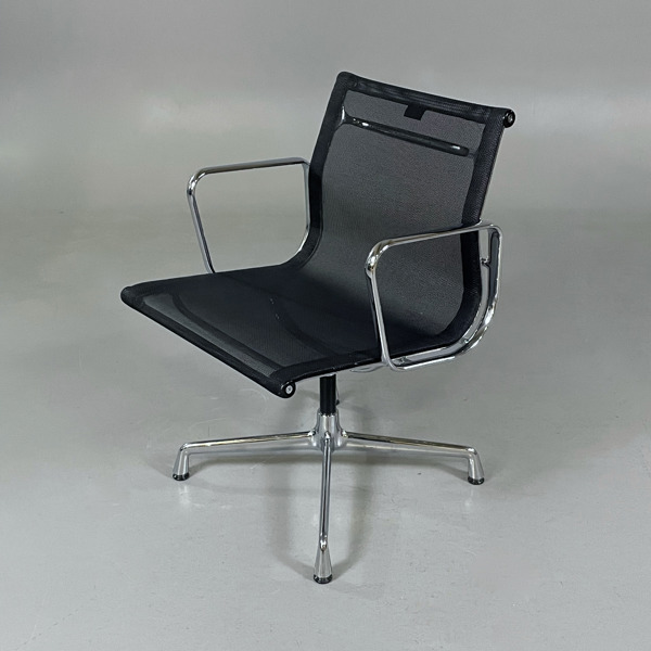 Charles & Ray Eames - Aluminium Chair EA 108 - VITRA