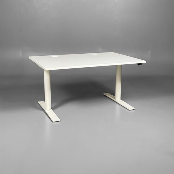 Kinnarps Oberon  Höj- och sänkbart bord 1200mm