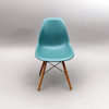 Stol Vitra Eames Plactic Chair DSW