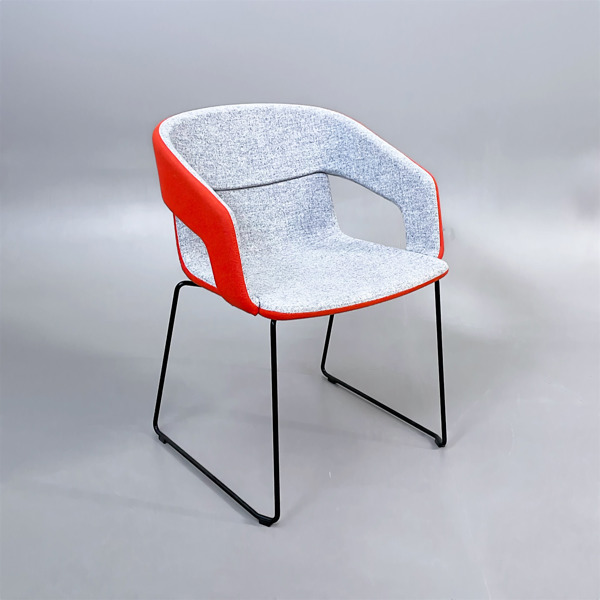 Karmstol Narbutas Twist & Sit - FYND