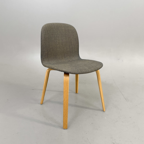 Stol MUUTO Visu Woodbase - FYND