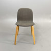 Stol MUUTO Visu Woodbase - FYND